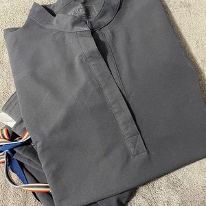 FIGS SCRUBS❗️❗️
XL RAFAELA OVERSIZED SCRUB TOP🌟❗️ 
XL PETITE SCRUBS PANTS🌟❗️